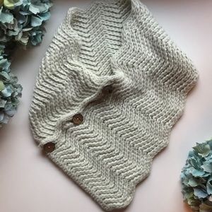 Chunky knit neck warmer!